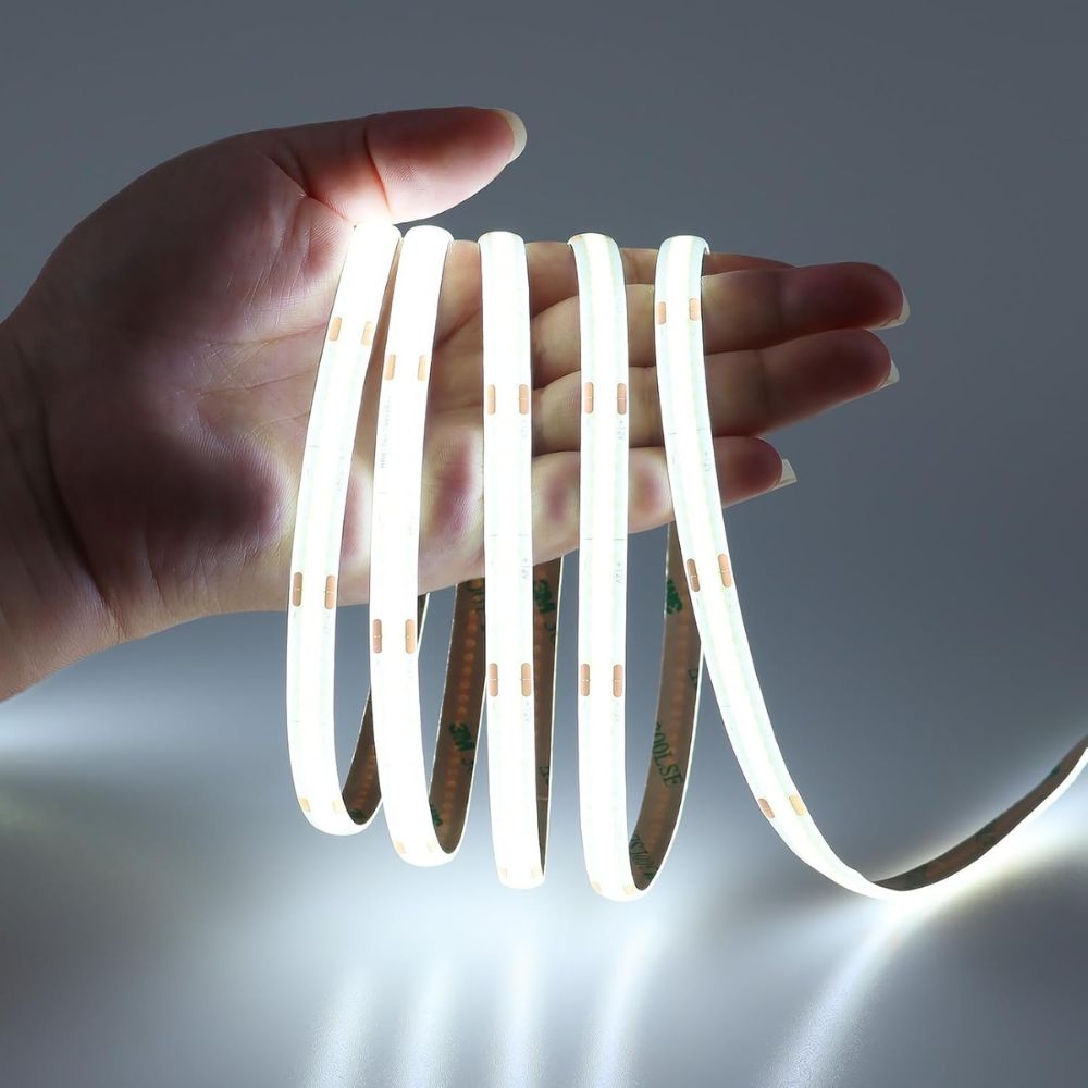 Banda LED COB 24V, 10W/m, 320 LED/m, 900lm/m, 6400K, IP20