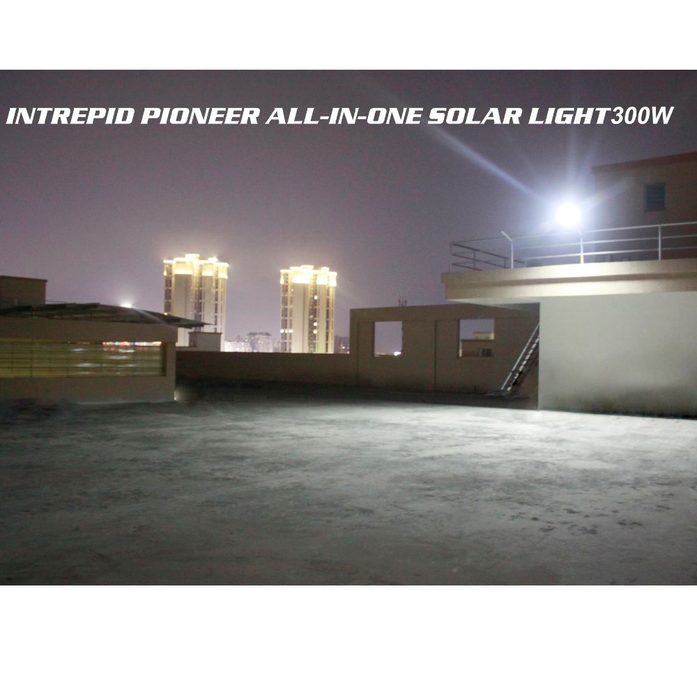 Lampa Solara Stradala 300W, Iluminat Perimetral, Incarcare Rapida, 6500K, Panou 4V 18W, Acumulator 3,2V 24000mA si Telecomanda